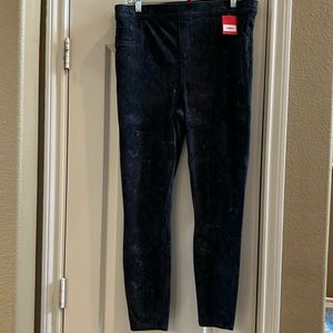 Brand new Women’s size 1X SPANX faded black jeggings with camo pattern.